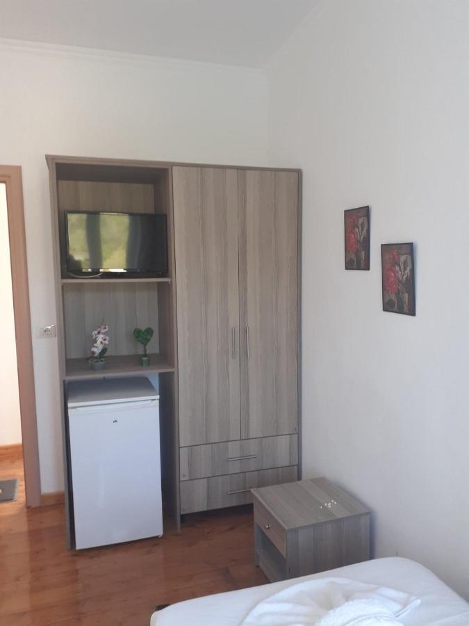 Gezos Apartment Himara Zewnętrze zdjęcie