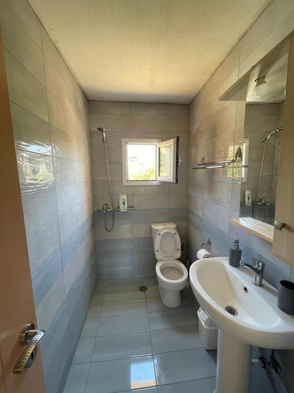 Gezos Apartment Himara Zewnętrze zdjęcie